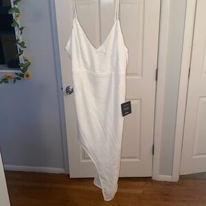 ‼️NWT Lulu’s White Sequin Dress